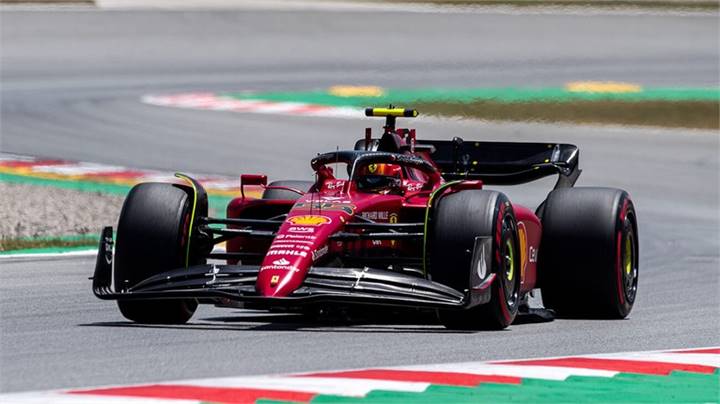 Ferrari: cosa c'è dietro ai problemi di motore